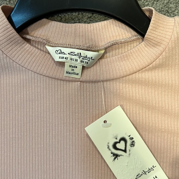 NWT - long sleeved bodysuit - Picture 3 of 4